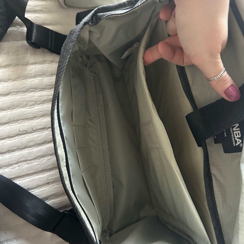 Camera Bag - Picture 5 of 6